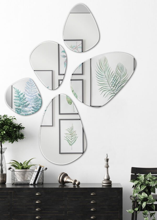 Erikoismuotoiltu peili BEATRICE